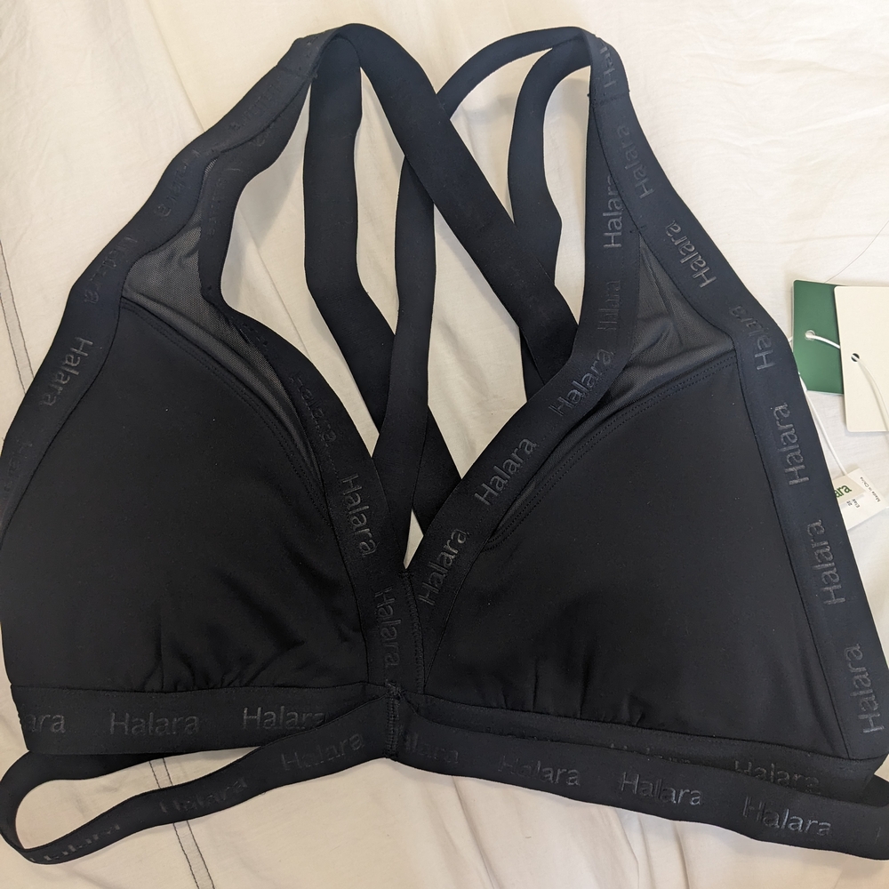 HALARA Black Strappy Sports Bra